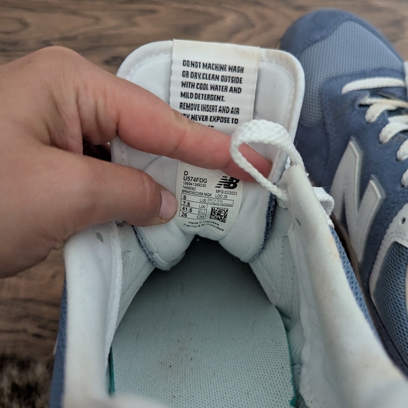 New Balance 574 - Picture 2 of 7